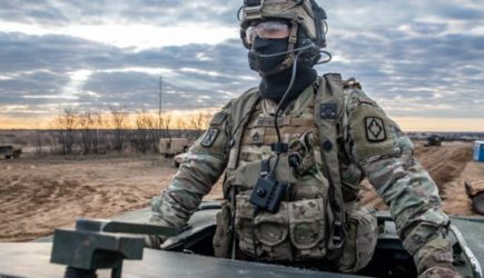 Украинцы просто бьют по своим: Британец с американцем заявили об обмане Киева