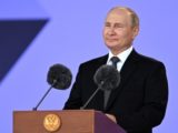 Путин заявил о тщетности попыток «отменить Россию»