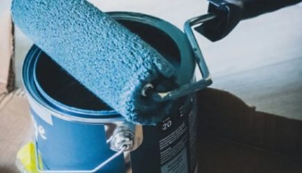 Девушка помогла соседу покрасить подвал: вот что случилось потом