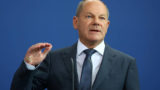 Канцлер ФРГ Шольц вступился за премьера Канады, критикуемого за возврат турбины «Газпрому»