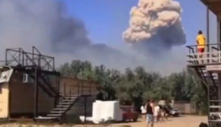 На авиабазе в Крыму произошла серия взрывов