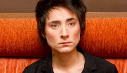 Земфира анонсировала первый с 2016 года концертный тур за рубежом