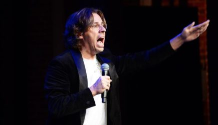 &#171;Невероятная энергия&#187;: Галкин нарядился в цвета украинского флага