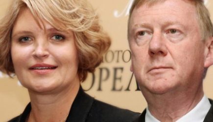 Оба нарушили важные клятвы: как неожиданно сошлись Чубайс и Смирнова