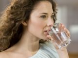 К чему готовиться тем, кто пьет воду утром натощак
