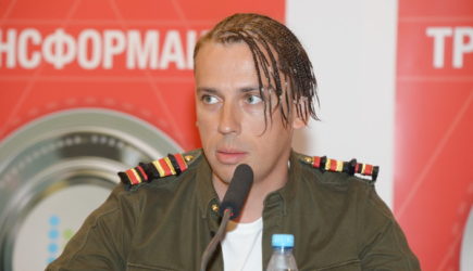 Максим Галкин падает всё ниже, зарабатывая на травле: опубликовано видео с концерта