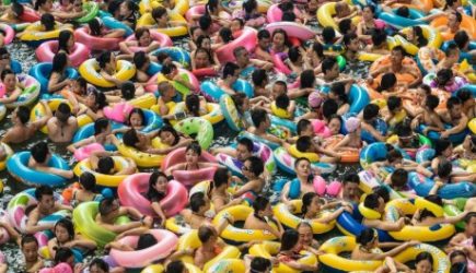 Боязнь моря: почему большинство китайцев никогда не заплывают за буйки