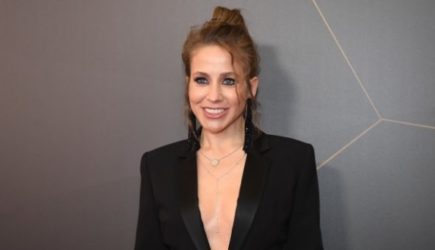 &laquo;Мой сладкий&raquo;: бросившая Лепса Барановская прильнула лицом к синюшному возлюбленному