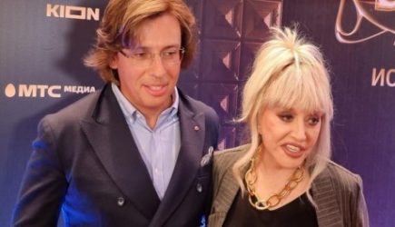 В последний путь: постыдное бегство из России добьет жену иноагента Пугачеву