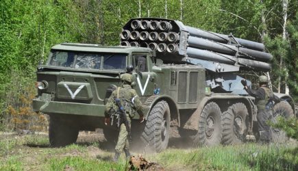 Британская разведка заявила о &laquo;глубоких запасах&raquo; вооружений у России