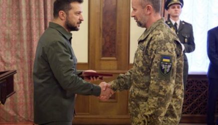 Киев сеет разрушения, страх, смерть: Политолог призвал найти &laquo;другие аргументы&raquo; для Украины