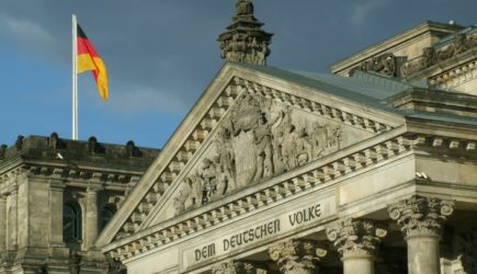 О чём думают власти? Читатели Spiegel потребовали закрыть границы для украинских беженцев