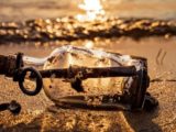 Американец нашел бутылку с русским посланием: вы преисполнитесь гордости, прочитав его