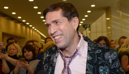 «Пошлость и подлость!»: Реакция Сети на новый «антивоенный» клип группы «Ногу свело!»