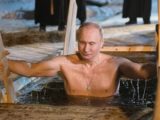 Путин традиционно искупался в проруби на Крещение