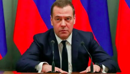 Медведев пригрозил возмездием в случае ударов Украины по Крыму