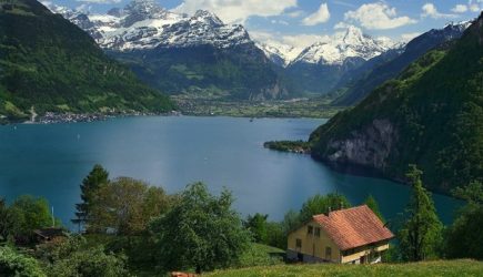 Берн предлагает &laquo;свои добрые услуги&raquo;
