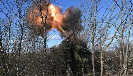 Шойгу проинспектировал группировку войск «Восток» на южнодонецком направлении