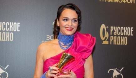 &#171;Юная нимфа&#187;: откровенные фото Славы в эротическом наряде перевозбудили мужчин