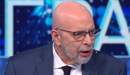 «Играете с ядерным огнем»: Саймс обратился к Байдену и Пентагону, мечтающим о поражении РФ