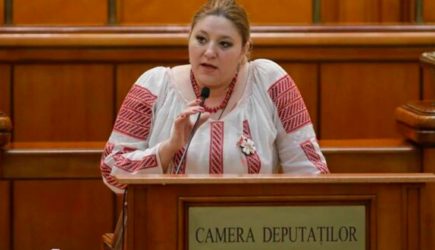 Румынский сенатор выкрикнула &laquo;Слава Москве&raquo; с трибуны парламента