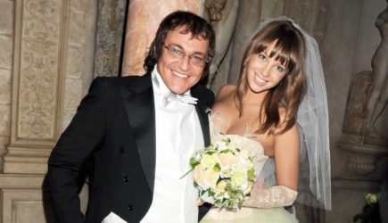 «Больше пяти минут не сможешь»: немощный Дибров не удовлетворяет молодую супругу