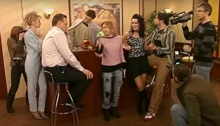 Анастасию Заворотнюк окружила толпа: скончалась звезда сериала «Моя прекрасная няня»