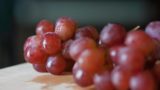 Названы восемь малоизвестных лечебных свойств винограда