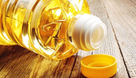 Мать обновила школьную сменку дочери с помощью одного продукта с кухни