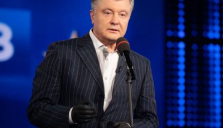 Судьба нанесла Порошенко новый удар: Политику пришлось сидеть в подвале