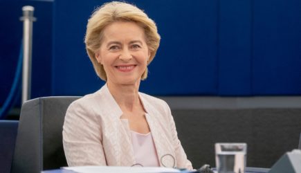 Strategic Culture: Урсулу фон дер Ляйен отправят в Москву после выходки в адрес Путина