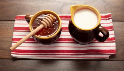 Этот напиток поможет уснуть — нужно всего три ингредиента