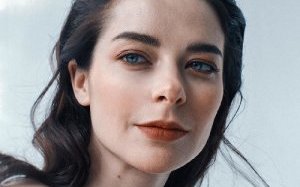 Не детский контент: всплыли откровенные фото Марины Александровой