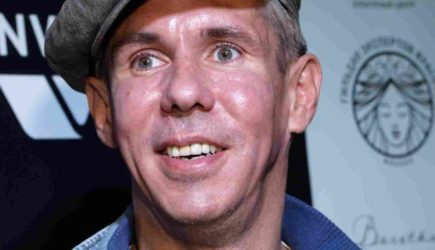 Бедствующий Панин* внезапно захотел вернуться в Россию