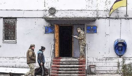 Украинцы массово объявили тихий бунт против военкоматов — источник