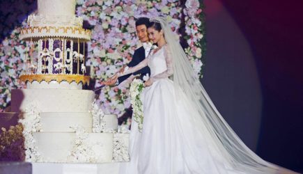 Советский дворец и кольцо за сто миллионов рублей. Сколько стоила роскошная свадьба &laquo;китайской Ким Кардашьян&raquo;?