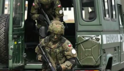 В Польше сообщили о переброске тысячи военных к границе с Белоруссией