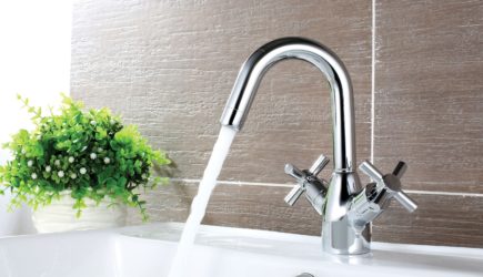 Наденьте крышку от бутылки на кран &mdash; ахнете, что произойдет