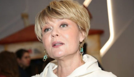 &laquo;Стыжусь до сих пор&raquo;: Меньшова перестала скрывать постыдный факт биографии