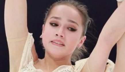 &laquo;Стыдно за чемпионку&raquo;: Загитова оконфузилась перед чиновником