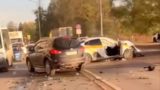 Под Москвой такси врезалось в маршрутку с людьми
