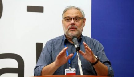 &laquo;Скоро полыхнёт!&raquo;&nbsp;&mdash; Михаил Хазин предрёк массовую смену политических лидеров в&nbsp;Европе