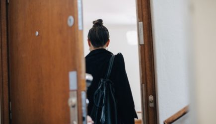 Гиблое место: 6 верных признаков проклятой квартиры &mdash; проверьте свою