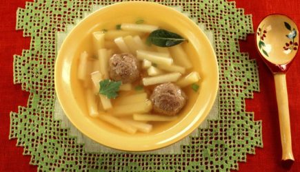 РЕН ТВ расскажет, кто и зачем приготовил фрикадельки из мамонта