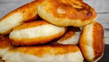 Как у бабушки: рецепт самых вкусных пирожков, которые можно готовить каждый день