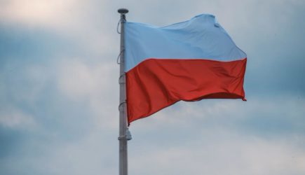 Киев предупредили о вторжении с Запада: «Тысячи военных»