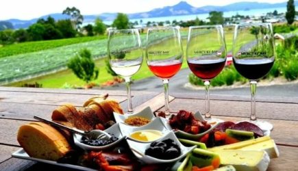 Названа вызывающая тяжелое похмелье закуска