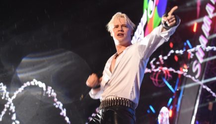 SHAMAN одним жестом поставил на место Стаса Михайлова