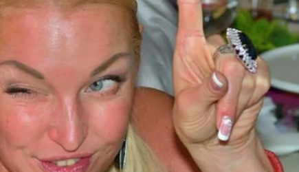 «Я никому не отказываю»: Волочкова поразила людей признанием