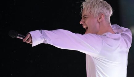 Хакеры прервали эфир украинского телевидения песней SHAMAN «Я русский»